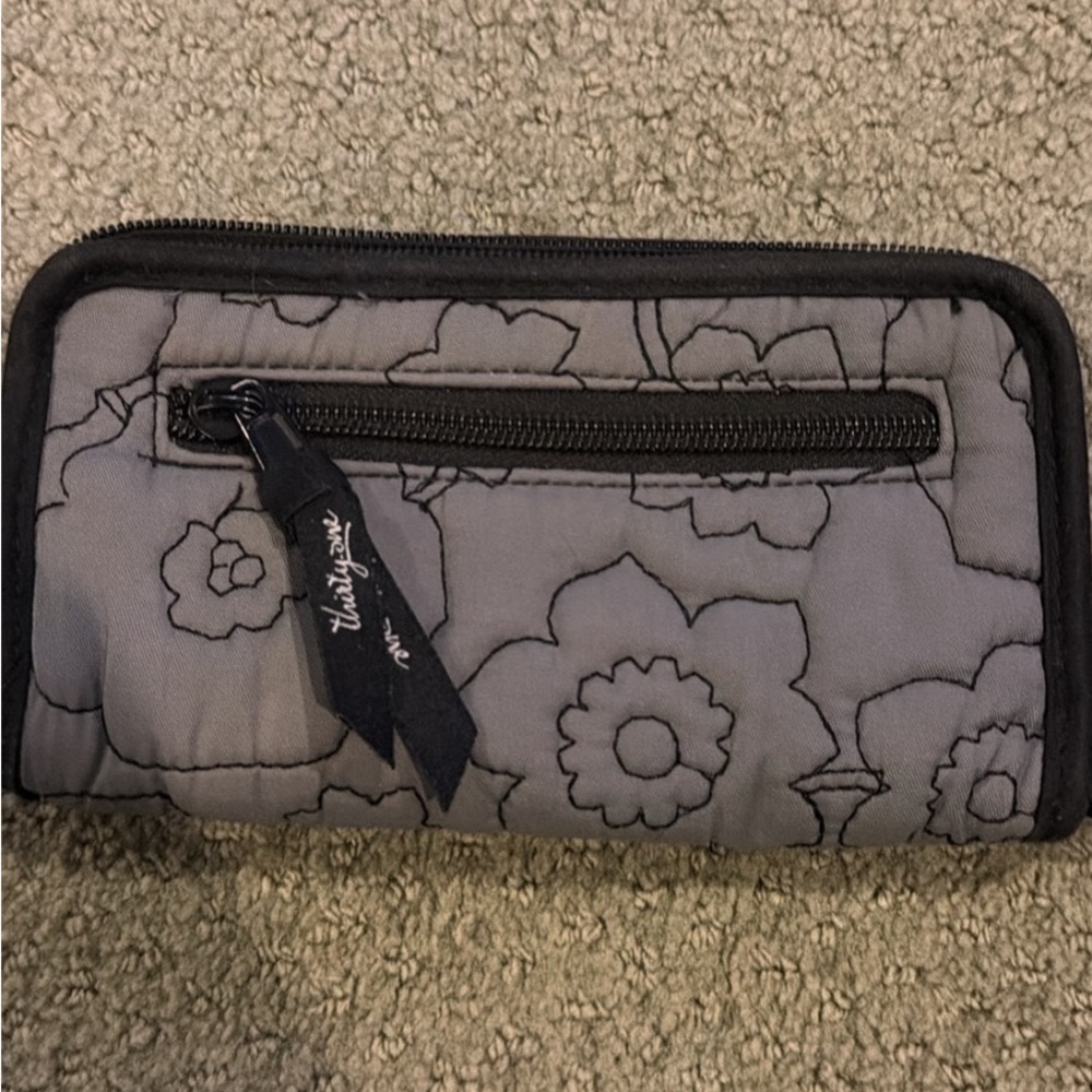 Gray Floral Quilted Wallet